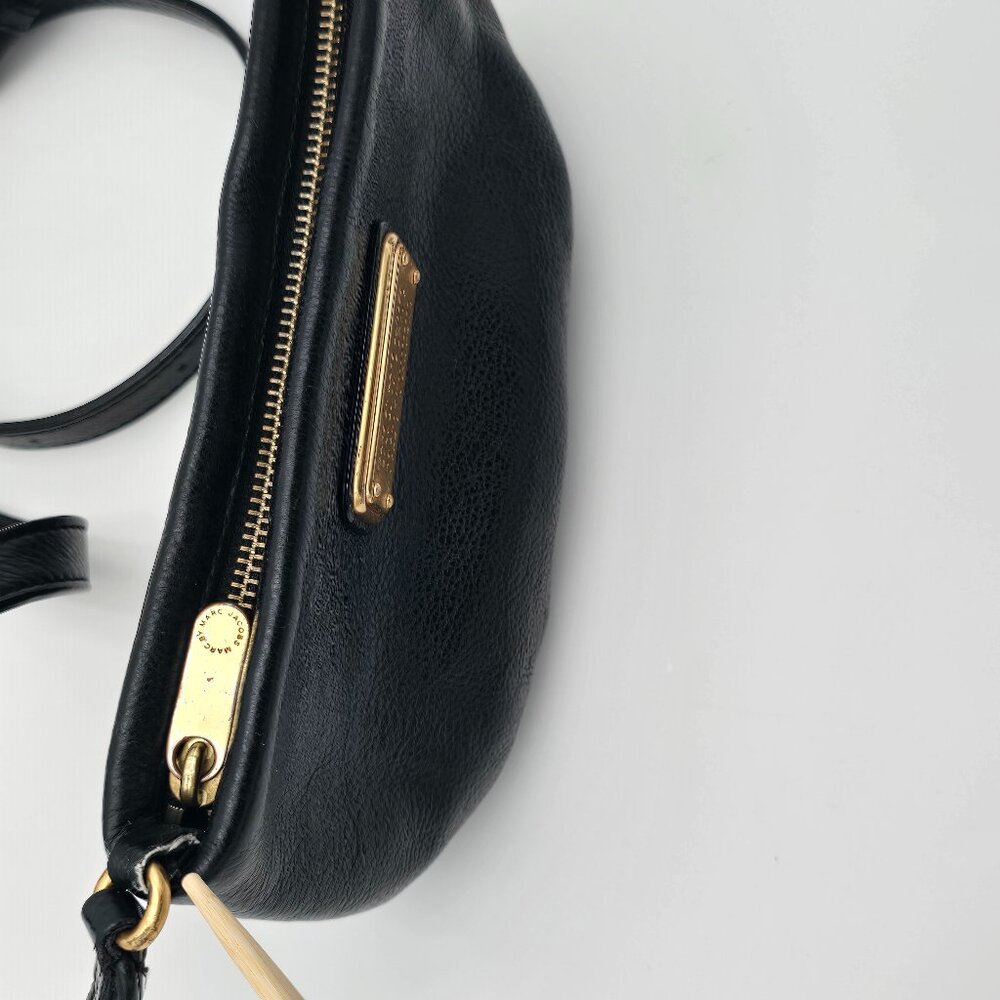 Marc Jacobs New York Crossbody Purse Handbag Black Leather Small Gold Hardware - Picture 7 of 10
